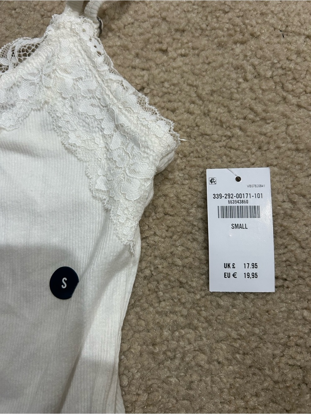 Hollister | NWT | White Lace-Trim Cami Tank Top - Small🤍 - Picture 2 of 7